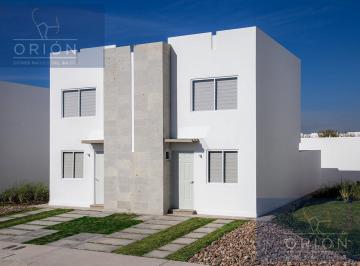 Casa en condominio · 62m² · 2 Recámaras · 1 Estacionamiento · Casa Nueva Venta Queretaro El Marques Amplio Patio Cerca Parque Ind Bernardo Quintana
