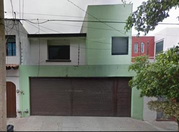 Casa de 4 habitaciones, León · ! Casa en Venta en Colonia Leon Moderno Leon Gto! Propiedad en Remate Hipotecario
