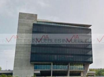 Oficina · 172m² · 9 Estacionamientos · Oficina en Renta en La Diana