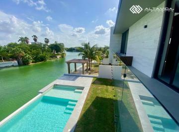 Casa de 4 habitaciones, Benito Juárez · Casa en Venta en Lagos del Sol, Cancún
