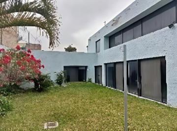 Casa · 490m² · 3 Recámaras · 4 Estacionamientos · Casa en Venta