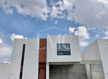 Casa de 3 habitaciones, Saltillo · En Renta Casa Nueva Al Norte de Saltillo en Privado