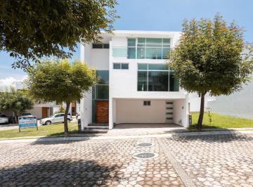 Casa · 277m² · 3 Recámaras · 2 Estacionamientos · Casa en Lomas de Angelopolis, Parque Cuernavaca, Cerca de Chedraui