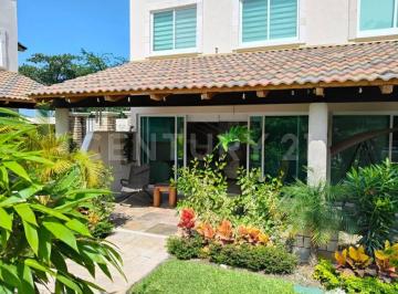 Casa de 3 habitaciones, Xochitepec · Casa en Venta Xochitepec Morelos
