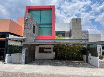 Casa · 3 Recámaras · 3 Estacionamientos · Casa en Venta Cumbres del Lago Juriquilla