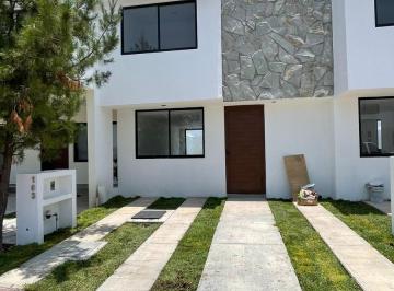 Casa · 108m² · 3 Recámaras · 2 Estacionamientos · Casa en Venta Cuidad Maderas