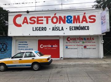 Local comercial , Córdoba · Local con Bodega en Renta Sup. 300 m²