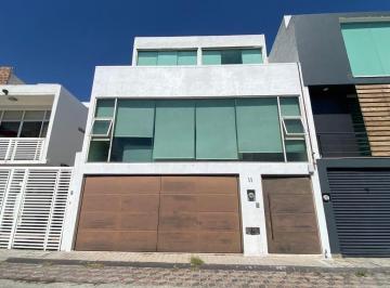 Casa · 470m² · 3 Recámaras · 2 Estacionamientos · Oportunidad Casa en Venta Milenio Lll
