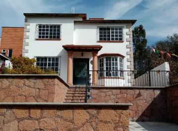Casa de 3 habitaciones, Tequisquiapan · Casa con 3recámaras en Venta con 300 m² de Terreno en Club de Golf Tequisquiapan