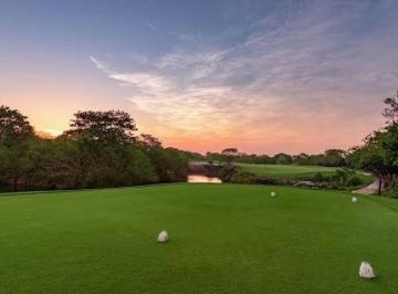 Terreno / Lote · 620m² · Terreno en Venta, Oasis Yucatán Country Club