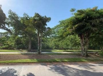 Terreno / Lote · 859m² · Terreno en Venta con Vista Al Campo de Golf, Yucatán Country Club, Mérida, Yuc
