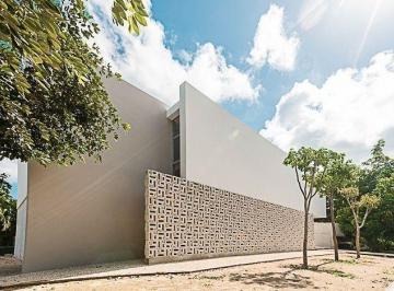 Casa · 514m² · 4 Recámaras · 2 Estacionamientos · Casa en Venta en El Yucatán Country Club, Mérida, Yucatán