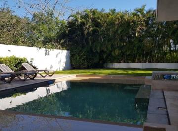 Casa · 635m² · 3 Recámaras · 4 Estacionamientos · Casa en Venta y Renta, Yucatan Country Club, Norte