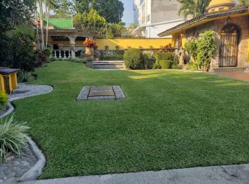 Casa · 486m² · 3 Recámaras · 2 Estacionamientos · Baja de Precio. Oportunidad