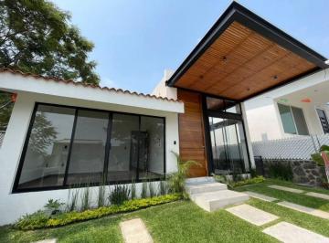Casa · 185m² · 3 Recámaras · 2 Estacionamientos · Casa - Fraccionamiento Lomas de Cocoyoc