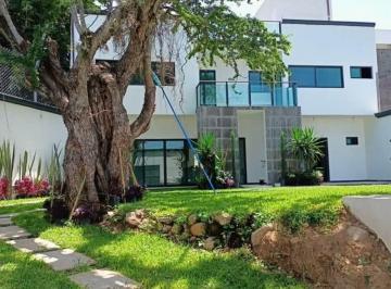 Casa · 224m² · 4 Recámaras · 2 Estacionamientos · Casa - Cuautla