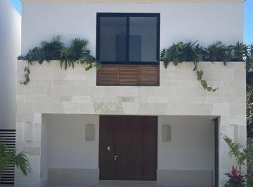 Casa en condominio · 219m² · 3 Recámaras · 2 Estacionamientos · Casa Nueva en Venta en Losantos Cancún – Residencial con Amenidades Premium