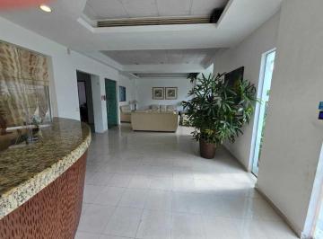 Edificio · 717m² · 10 Estacionamientos · Oportunidad Única: Edificio Comercial con 2 Frentes en Venta Av Bonampak Cancún