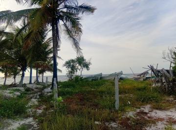 Terreno / Lote 360m² Venta Pueblo Santa Clara · Terreno Frente Al Mar en Santa Clara, Yucatán con Todos Los Servicios