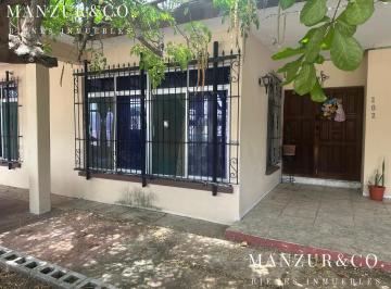 Casa · 590m² · 4 Recámaras · 4 Estacionamientos · Casa en Venta en Calle Morelos Unidad Nacional Cd. Madero Tamaulipas