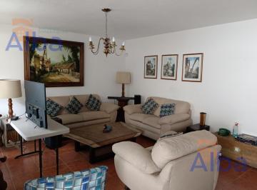 Casa · 298m² · 3 Recámaras · 2 Estacionamientos · Casa en Venta Sobre Av Monte Blanco, Trojes de Oriente