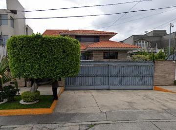 Casa de 5 habitaciones, Naucalpan de Juárez · ¡No Dejes Pasar La Oprtunidad de Adquirir Esta Excelente y Hermosa Casa en Remate Bancario!