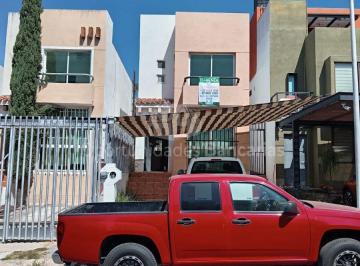 Casa 90m² Venta Fraccionamiento Banus · Casa en Venta Banus Residencial, Tlajomulco