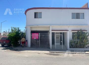 Casa · 345m² · 6 Recámaras · Casa en Fraccionamiento Real Carolinas