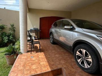 Casa · 4 Recámaras · 2 Estacionamientos · Casa en Venta