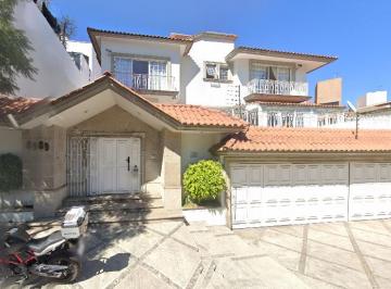 Casa de 6 habitaciones, Cuajimalpa de Morelos · ¡Adquiere a un Excelente Precio Esta Gran y Hermosa Propiedad en Remate Bancario!