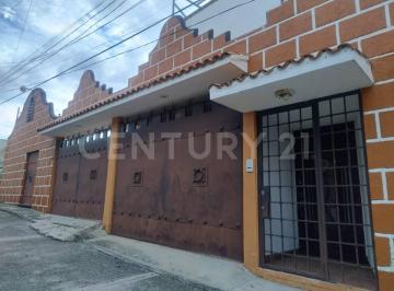 Casa · 700m² · 6 Recámaras · 12 Estacionamientos · Casa en Venta en Jardines de Acapantzingo, Cuernavaca, Morelos