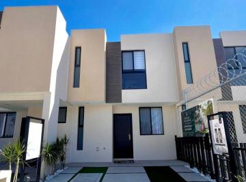 Casa · 90m² · 3 Recámaras · 2 Estacionamientos · Casa en Fraccionamiento Capittala