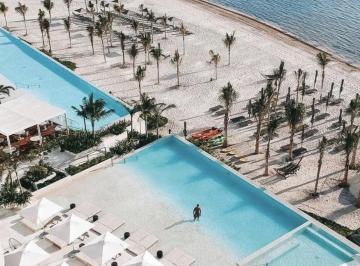 Departamento · 707m² · 6 Recámaras · 2 Estacionamientos · Departamento PH en Venta Sls Cancún Beach Front Puerto Cancún
