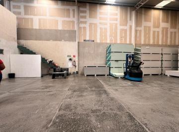 Bodega comercial · 912m² · 8 Estacionamientos · Bodega en Venta Av Constituyentes, Querétaro