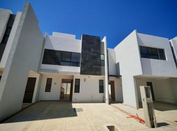 Casa en condominio · 164m² · 4 Recámaras · 2 Estacionamientos · Casa en Condominio en Venta Nueva con Roof Garden en Lomas de Angelópolis III, Puebla