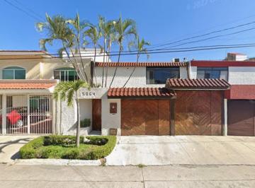 Casa de 4 habitaciones, Zapopan · Casa en Venta en Real Vallarta, 45020 Zapopan, Jal.