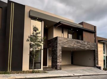 Casa de 3 habitaciones, Santiago · Casa en Venta en Monterrey Zona Carretera Nacional