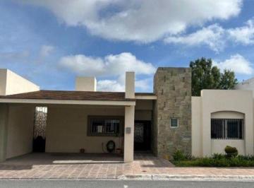 Casa de 2 habitaciones, Saltillo · Casa en Renta, de un Piso, 2 Recámaras en Fracc. Las Misiones