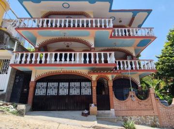 Casa · 163m² · 5 Recámaras · 1 Estacionamiento · Casa en Ejido en La Calle 8 y Calle 9