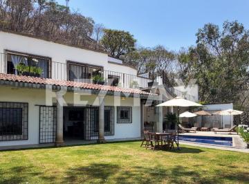 Casa · 600m² · 4 Recámaras · 4 Estacionamientos · Casa en Venta - (4)