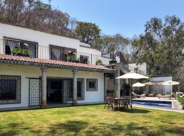 Casa · 600m² · 4 Recámaras · 4 Estacionamientos · Casa en Venta - (4)