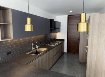 Casa de 5 habitaciones, Zapopan · Casa en Venta en Altanza Zona Solares con Roof