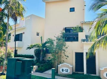 Casa · 166m² · 3 Recámaras · 2 Estacionamientos · Casa - Isla Dorada