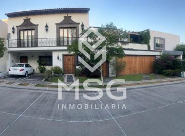 Casa en condominio · 499m² · 5 Recámaras · 5 Estacionamientos · Casa en Renta Virreyes - Amplia Residencia Amuebalda o Sin Muebles