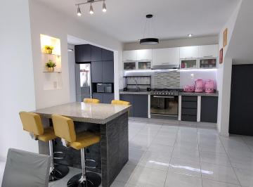 Casa de 4 habitaciones, San Juan del Río · Casa en Venta. Fracc. Bosques de San Juan, San Juan del Río, Qro.
