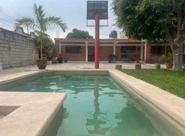 Casa · 180m² · 4 Recámaras · 6 Estacionamientos · Casa - Lázaro Cárdenas