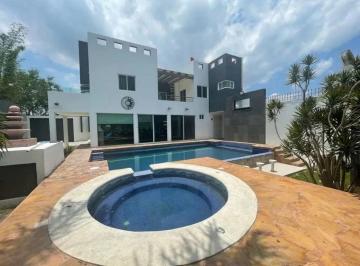Casa · 373m² · 4 Recámaras · 4 Estacionamientos · Casa - Pueblo Tlayecac
