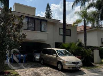 Casa en condominio de 4 habitaciones, Zapopan · Casa en Venta en Coto Murcia Puerta de Hierro