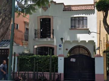 Casa de 4 habitaciones, Benito Juárez · Hermosa Casa en Venta en Calle Amores, Benito Juárez Cdmx