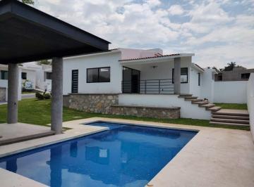 Casa · 200m² · 3 Recámaras · 2 Estacionamientos · Casa - Fraccionamiento Lomas de Cocoyoc